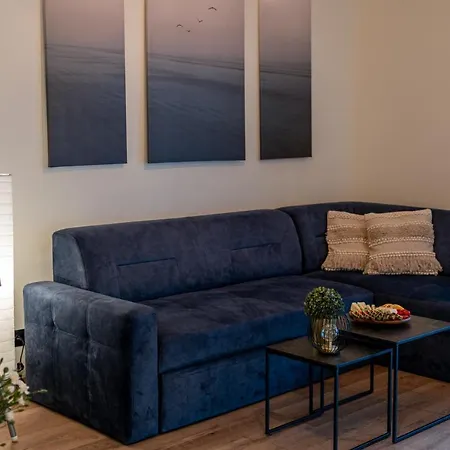 アパート Marina *