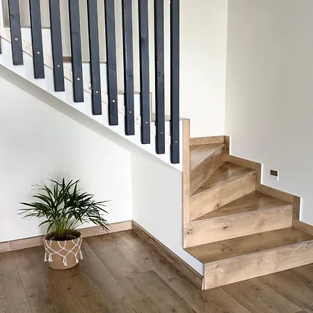 アパート Marina カルビア